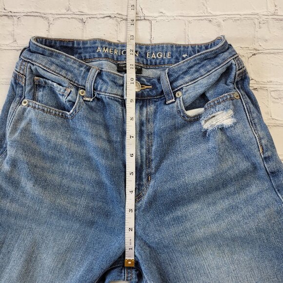 American Eagle Woman’s Blue Distressed mom jeans size 0 Regular - Picture 5 of 12